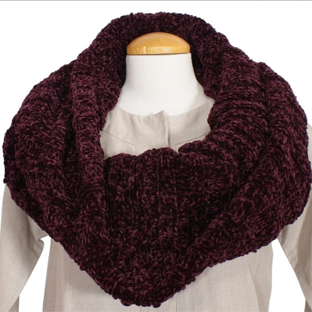 FREE PEOPLE Love Bug Chenille Cowl Neck Scarf